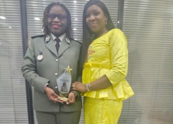 Douane : Les jeunes transitaires rendent hommage à Arva Kane pour son travail remarquable*