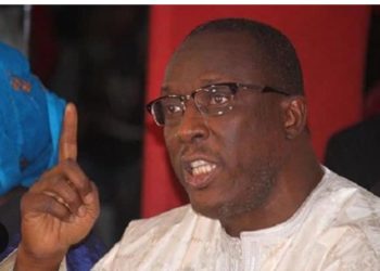 SOCIÉTÉ-Débrayages pour des raisons non scolaires » : Cheikh Oumar Hann menace les enseignants grévistes…