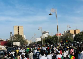 Marche d’Unité et d’Espoir: Le Peuple Sénégalais Uni Sous les Couleurs de la Fraternité au Nom de Macky Sall
