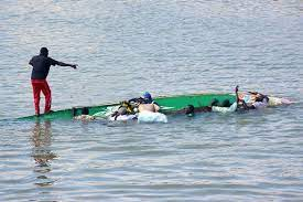 CHAVIREMENT D’UNE PIROGUE AU CAP SKIRRING