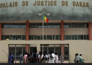 A étranglé sa mère jusqu’à évanouissement Ousmane Sarr condamné A UN AN D’EMPRISONNEMENT FERME.