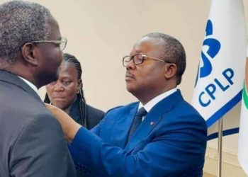 Le Président de la Commission de l’UEMOA décoré par le Président Embalo