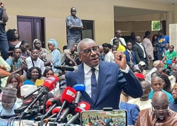 PRESENTATION DU LIVRE BILAN 12 ANSDE SON EXCELLENCE MONSIEUR LE PRESIDENT MACKY SALL A LA TETE DU SENEGAL