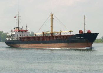 LE PORT DE DAKAR EST IL DEVENU LE CIMETIÈRE DES NAVIRES FLOTTANT ? (En vidéo le navire JESSICA a coulé au port)