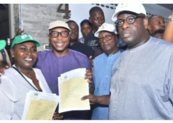 Caravane et visite de proximité de la coalition samm sa kaddu commune Mermoz avec Babacar Mbengue