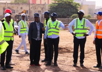 JOJ Dakar 2026: Khady Diène Gaye en visite sur les chantiers du Stade Iba Mar Diop et de la Piscine Olympique