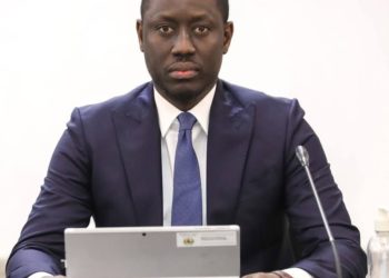 LFR 2024 : Les 800 milliards de dette et l’autorisation du parlement? Par Papa Malick Ndour, ancien ministre.