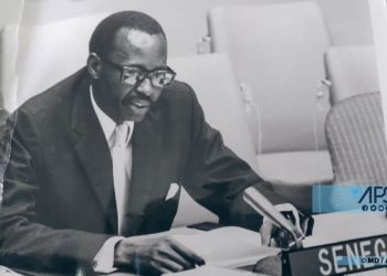 𝐂’𝐞𝐬𝐭 𝐚𝐯𝐞𝐜 𝐮𝐧𝐞 𝐢𝐦𝐦𝐞𝐧𝐬𝐞 𝐭𝐫𝐢𝐬𝐭𝐞𝐬𝐬𝐞 𝐞𝐭 𝐮𝐧𝐞 𝐠𝐫𝐚𝐧𝐝𝐞 é𝐦𝐨𝐭𝐢𝐨𝐧 𝐪𝐮𝐞 𝐣’𝐚𝐢 𝐚𝐩𝐩𝐫𝐢𝐬 𝐥𝐞 𝐫𝐚𝐩𝐩𝐞𝐥 à 𝐃𝐢𝐞𝐮 𝐝𝐮 𝐏𝐫𝐨𝐟𝐞𝐬𝐬𝐞𝐮𝐫 𝐌𝐚𝐝𝐢𝐨𝐫 𝐃𝐢𝐨𝐮𝐟, 𝐚𝐧𝐜𝐢𝐞𝐧 𝐌𝐢𝐧𝐢𝐬𝐭𝐫𝐞 𝐞𝐭 é𝐦𝐢𝐧𝐞𝐧𝐭𝐞 𝐟𝐢𝐠𝐮𝐫𝐞 𝐝𝐞 𝐧𝐨𝐭𝐫𝐞 𝐧𝐚𝐭𝐢𝐨𝐧.