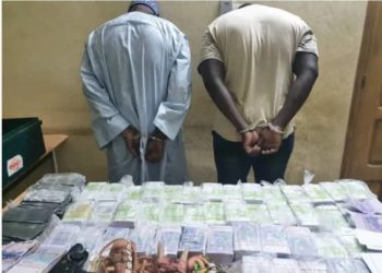 KEUR MASSAR : DEUX FAUSSAIRES ARRÊTÉS AVEC 2 MILLIARDS EN FAUX BILLETS