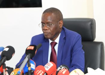 Baisse des salaires, la suppression d’agences et de subventions sur le carburant et l’électricité