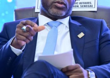 DOUDOU Kâ PROMèNE SA LOUPE