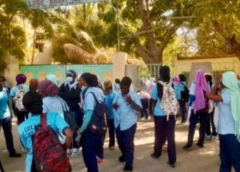 THIÈS : L’INSPECTION D’ACADÉMIE EXIGE LA RÉINTÉGRATION IMMÉDIATE DES ÉLÈVES VOILÉES