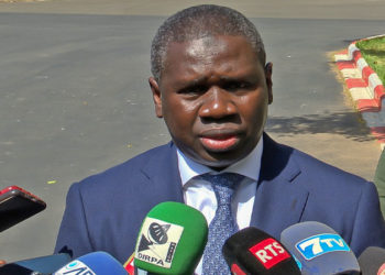 Ce langage trivial, porté par un porte-parole d’une manifeste médiocrité, est tout simplement pathétique !