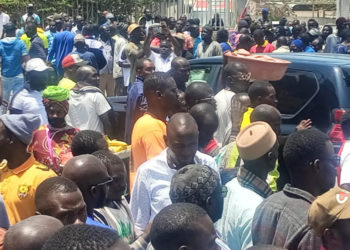 Taxis contre VTC : le procès reporté en délibéré, les taximens montent au créneau