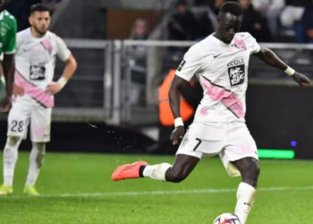 foot-Dopage: le footballeur sénégalais Ibrahima Niane suspendu deux ans après un contrôle sur des drogues.