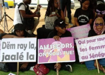 Sit-in des féministes : des voix s’élèvent