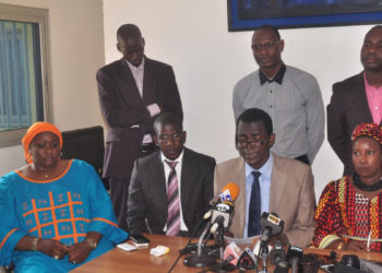 𝐑𝐞𝐪𝐮𝐢𝐬𝐢𝐭𝐢𝐨𝐧𝐬 𝐢𝐥𝐥𝐞𝐠𝐚𝐥𝐞𝐬 ? 𝐋𝐞 𝐒𝐞𝐜𝐫𝐞𝐭𝐚𝐢𝐫𝐞 𝐆𝐞𝐧𝐞𝐫𝐚𝐥 𝐝𝐮 𝐒𝐘𝐓𝐉𝐔𝐒𝐓 𝐫𝐞𝐜𝐚𝐝𝐫𝐞 𝐥𝐞 𝐦𝐢𝐧𝐢𝐬𝐭𝐫𝐞 𝐝𝐞 𝐥𝐚 𝐉𝐮𝐬𝐭𝐢𝐜𝐞