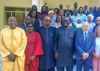 Dialogue national sur les investissements verts : parlementaires et partenaires en synergie