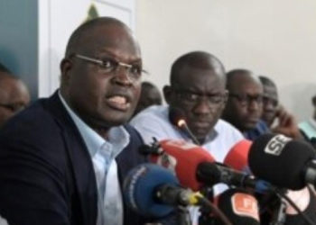 Le FDR critique le plan de redressement