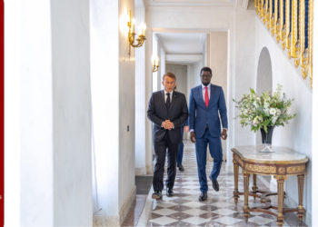 À PARIS, BASSIROU DIOMAYE FAYE ET EMMANUEL MACRON TRACENT LA VOIE D’UNE NOUVELLE COOPÉRATION.