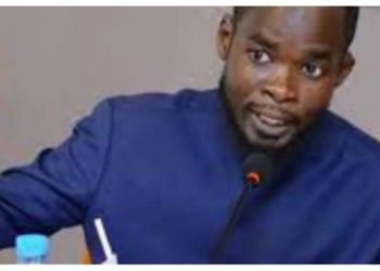 Aide à la presse bloquée: Babacar Ba fustige