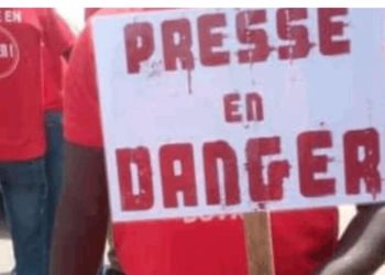 Mobilisation des journalistes: la presse en danger, le pouvoir veut la liquider