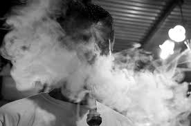 7 arrestations suite au  décès d’un jeune homme dans un appartement meublé à liberté 5