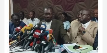 Le Pool d’avocats de Farba Ngom annonce une plainte contre la ministre Yassine Fall