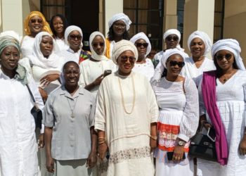 8 Mars: les femmes de la BHS apportent des dons à la pouponnière de Médina