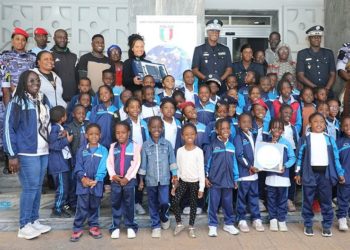 Visite pédagogique des élèves de l’école « Mamadou et Bineta » à la Direction Générale de la Police Nationale.