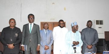 “Les goulots d’étranglement de l’administration sénégalaise: l’exemple du greffe”:réflexion sur la réforme de l’administration sénégalaise